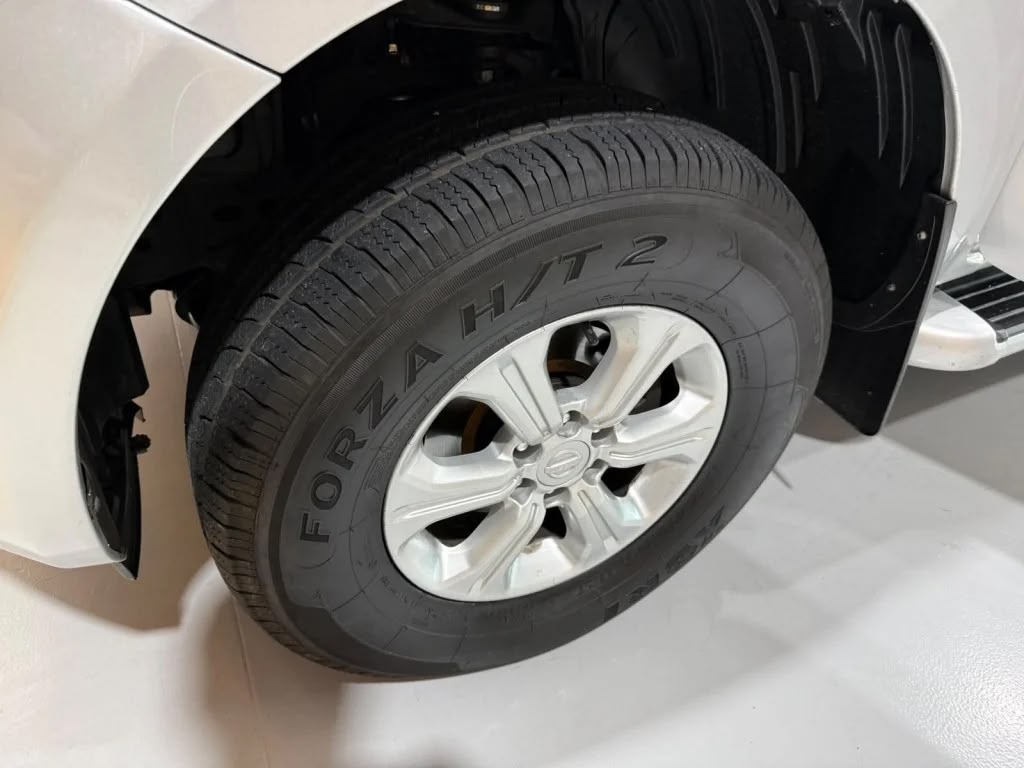 Nissan Frontier FRONTIER 2.3 16V TURBO DIESEL LE CD 4X4 AUTOMÁTICO miniatura 6