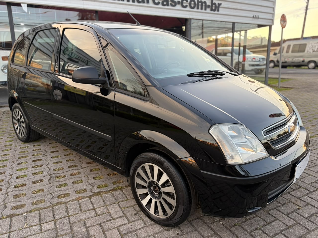 Chevrolet Bolt EV MERIVA JOY 1.4 miniatura 3