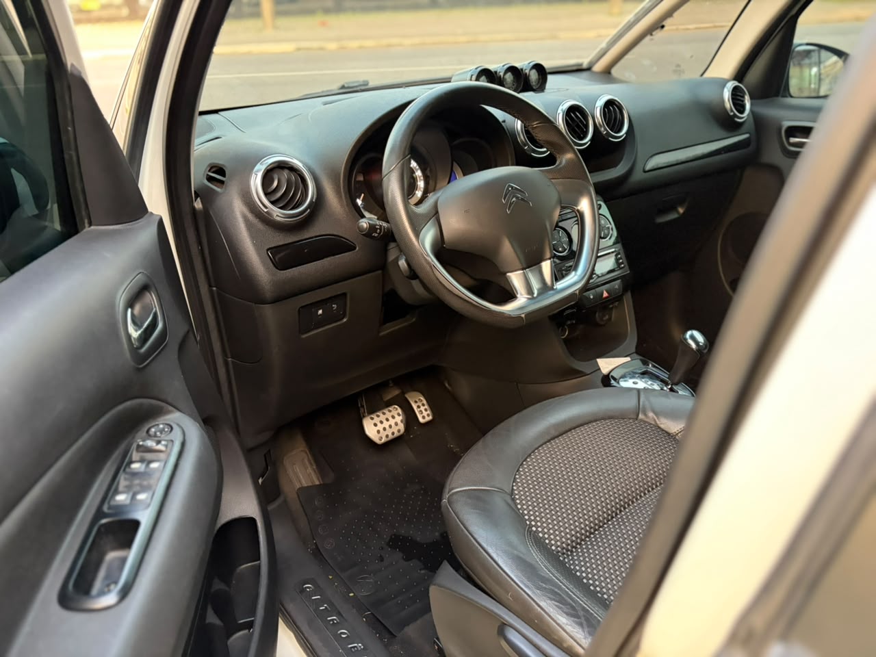Citroën Aircross Citroën C3 AIRCROSS 1.6 AUT miniatura 8