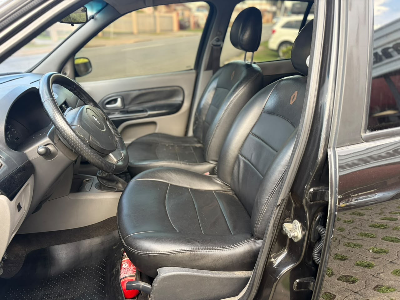 Renault Oroch SYMBOL  EXPRE 1.6 miniatura 9