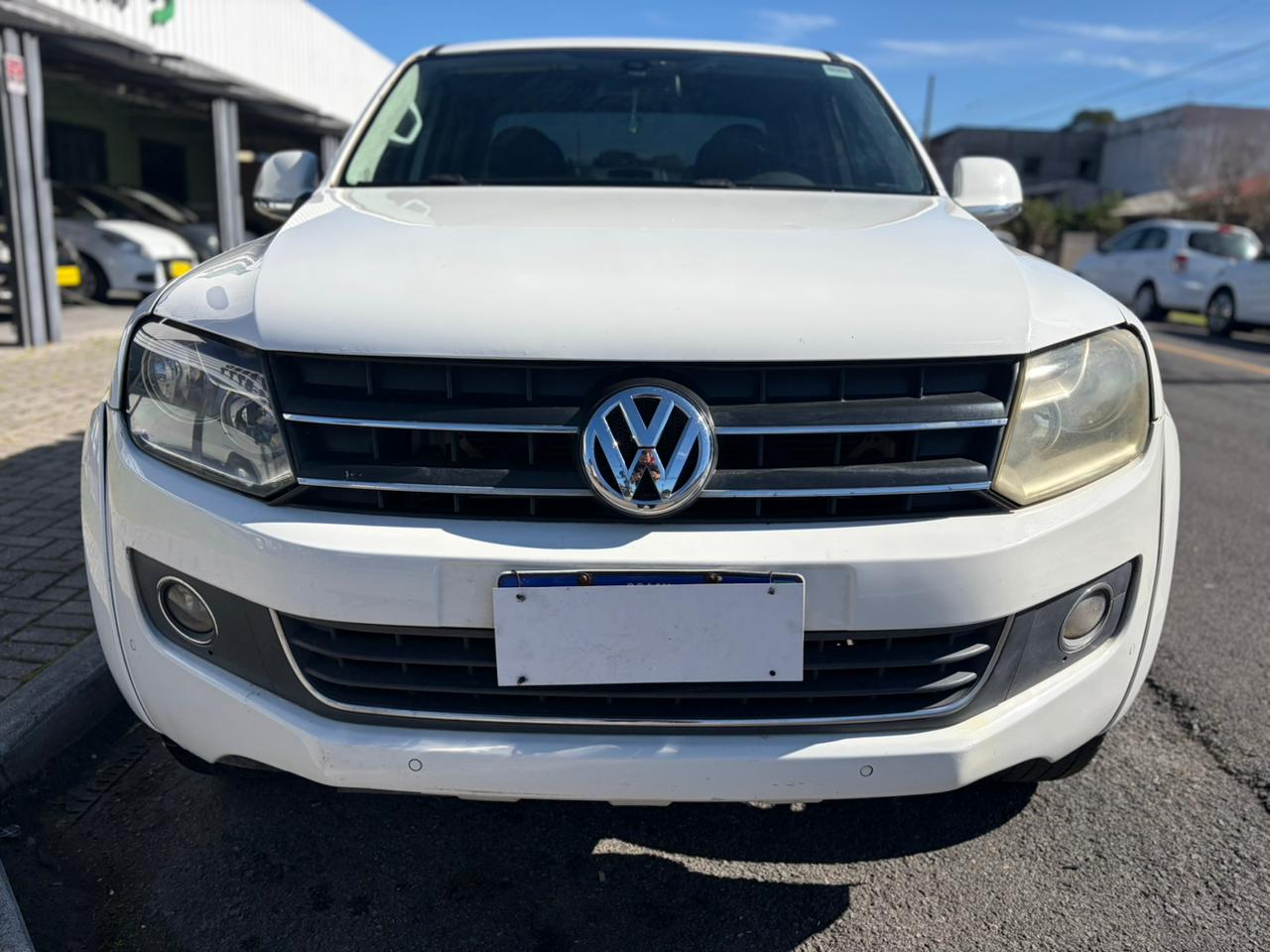 Volkswagen Amarok Volkswagen AMAROK 2.0 HIGHLINE 4X4 CD 16V TURBO INTERCOOLER DIESEL 4P AUT (DIESEL miniatura 2