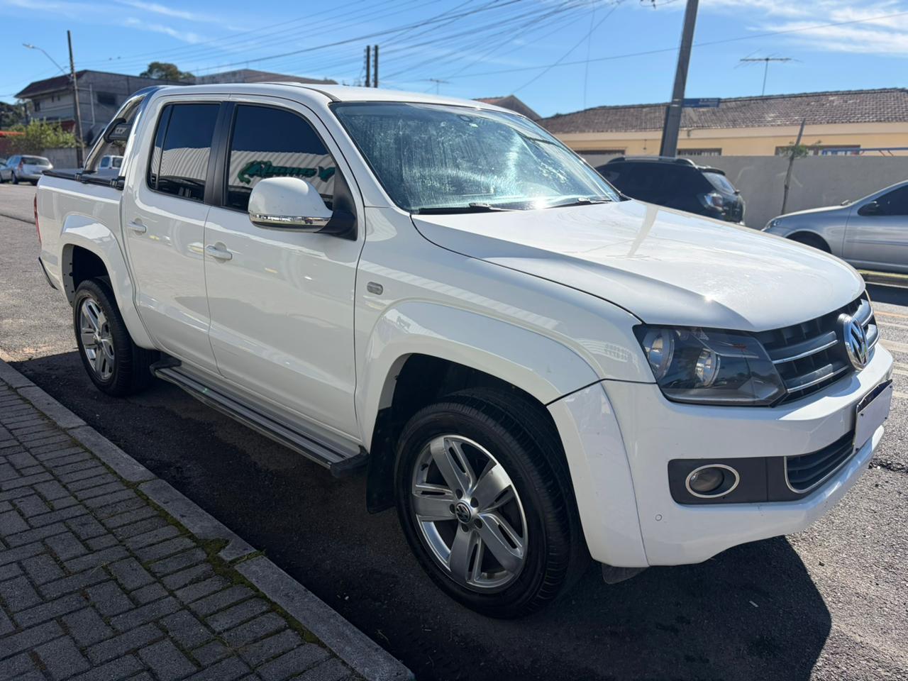 Volkswagen Amarok Volkswagen AMAROK 2.0 HIGHLINE 4X4 CD 16V TURBO INTERCOOLER DIESEL 4P AUT (DIESEL miniatura 3