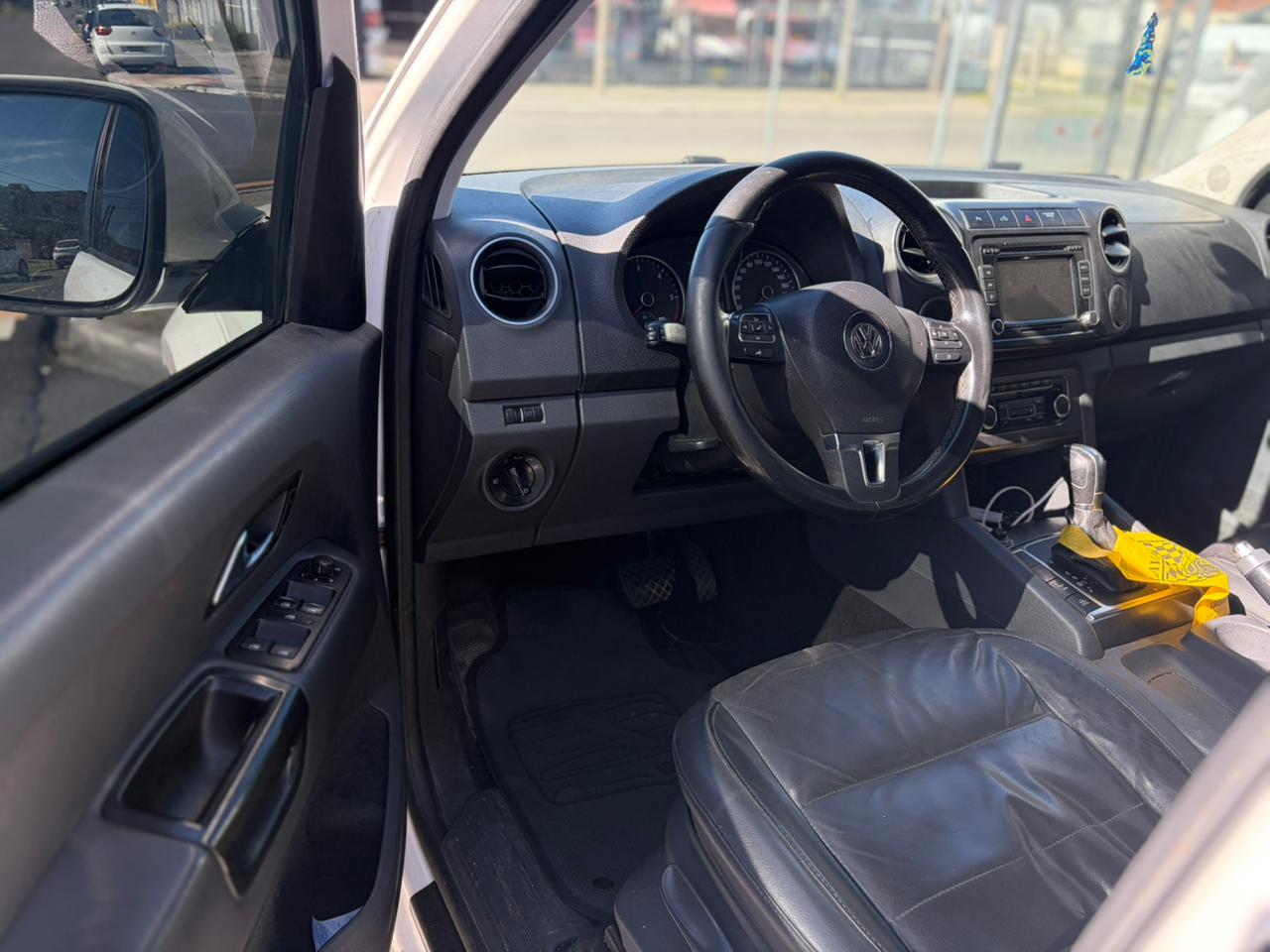 Volkswagen Amarok Volkswagen AMAROK 2.0 HIGHLINE 4X4 CD 16V TURBO INTERCOOLER DIESEL 4P AUT (DIESEL miniatura 8