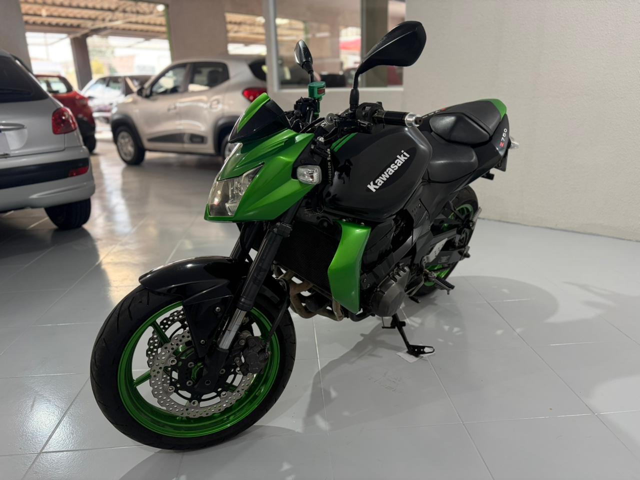 Kia EV6 Kawasaki KAWAZAKI Z 750 miniatura 4