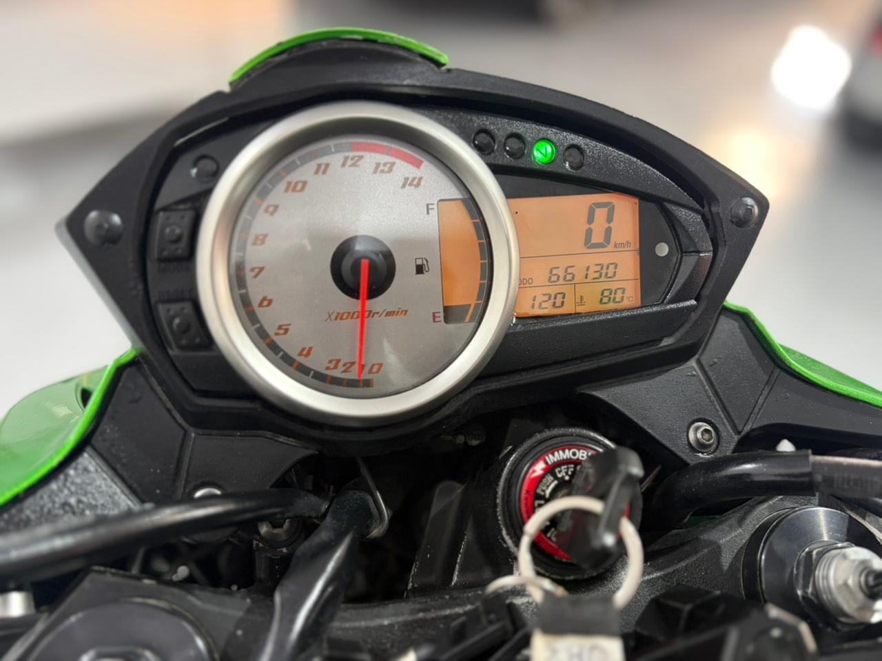 Kia EV6 Kawasaki KAWAZAKI Z 750 miniatura 14