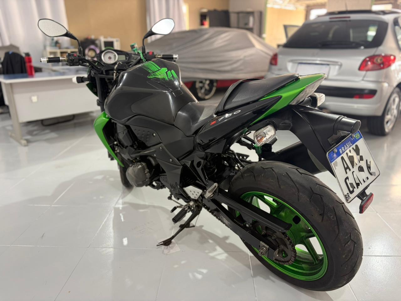 Kia EV6 Kawasaki KAWAZAKI Z 750 miniatura 8