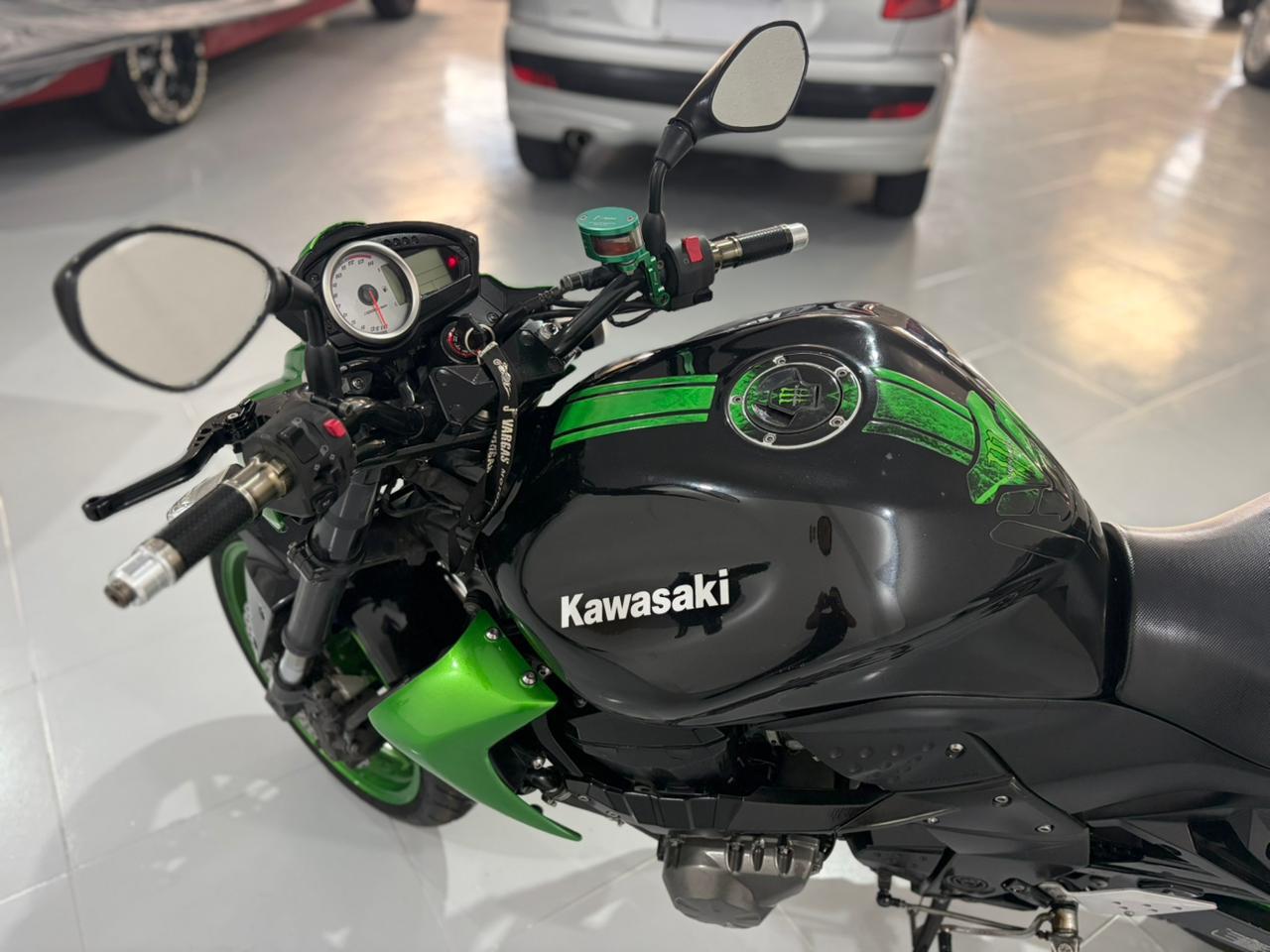 Kia EV6 Kawasaki KAWAZAKI Z 750 miniatura 11