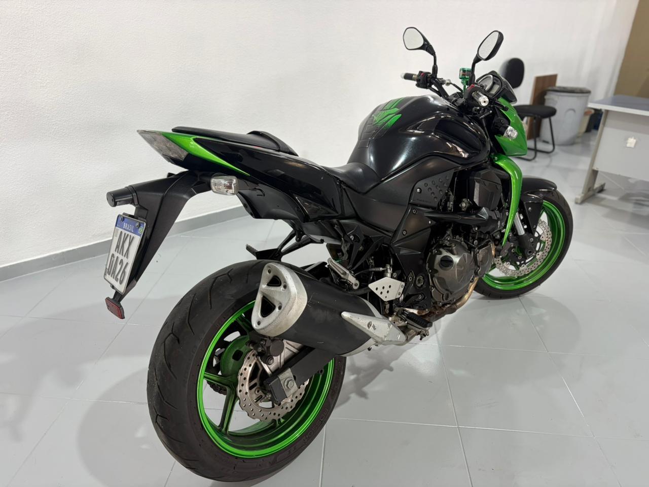 Kia EV6 Kawasaki KAWAZAKI Z 750 miniatura 6